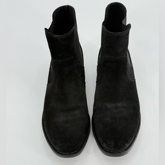 Born Black Suede Chelsea Pull On Boots 9.5 - Picture 3 of 9